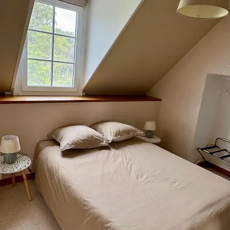 De Jeanne - Le Refuge Des Parachutistes - En Bordure Du Marais 3*