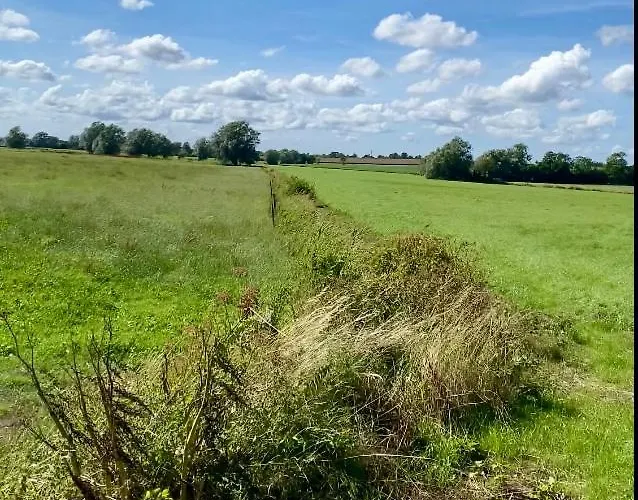 De Jeanne - Le Refuge Des Parachutistes - En Bordure Du Marais 3* Neuville-au-Plain